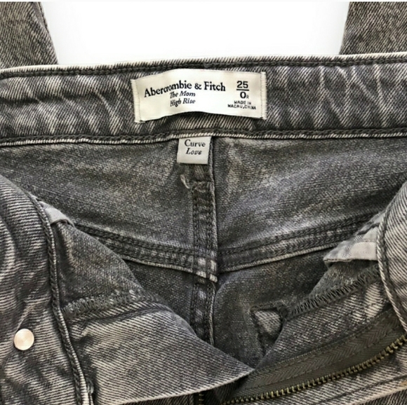 ABERCROMBIE & FITCH Curve Love High Rise Mom Jean Grey EUC! - Picture 6 of 8